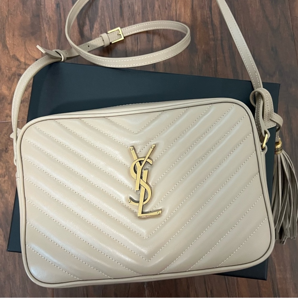 SAINT LAURENT
Lou Quilted Leather Camera Bag
DARK BEIGE, One Size - Picture 2 of 10